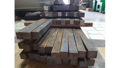 квадрат стальной горячекатаный 10x10 мм Ст3пс купить в Екатеринбурге