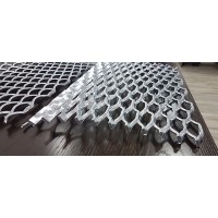 Лист стальной оцинкованный просечно-вытяжной ПВЛ 306 3x1000x1500 мм Ст3 ТУ 5262-001-57099372-2004