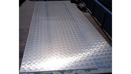 лист алюминиевый рифленый квинтет 1,2 мм АМг2Н2Р купить в Екатеринбурге