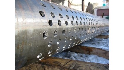 трубу стальную перфорированную бесшовную 108x10 мм 09Г2С купить в Екатеринбурге