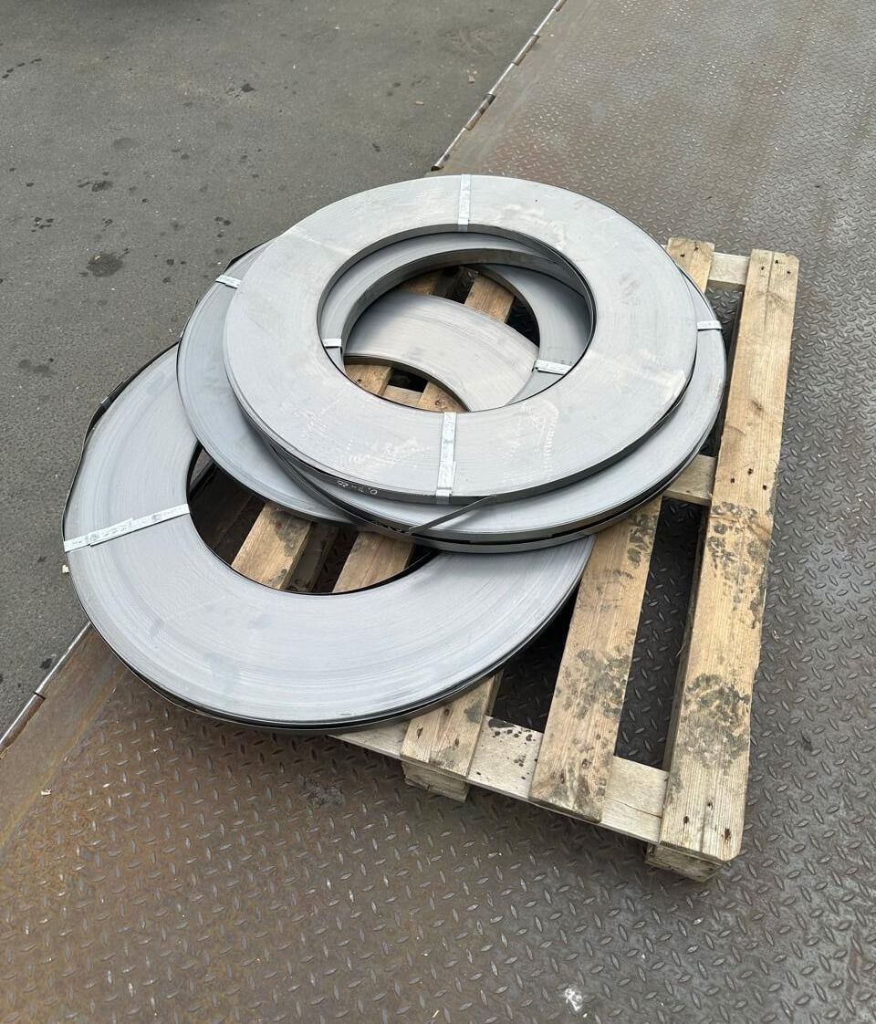 Погрузка стальной ленты