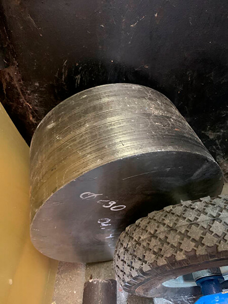 Поковка титановая