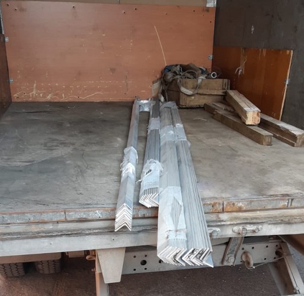 Уголки анодированные алюминиевые