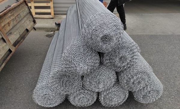 Сетка сварная оцинкованная 25x25x1 мм ВР-1 ГОСТ 23279-2012 фото